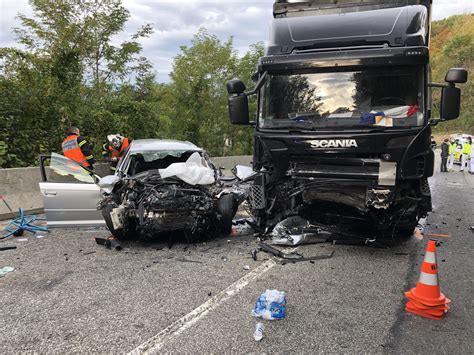accident mortel voiture contre camion
